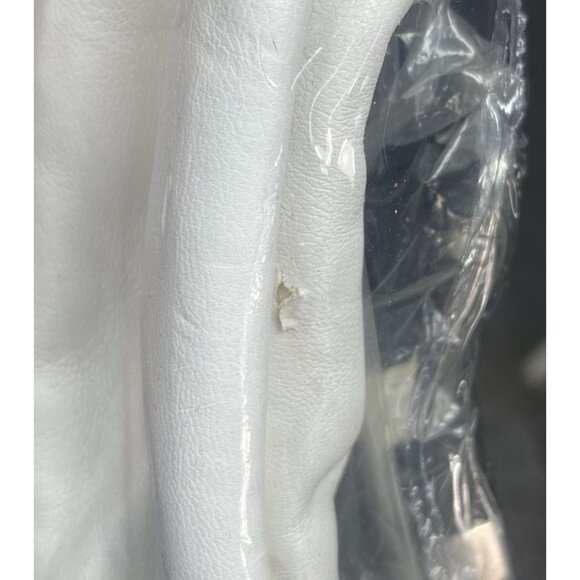 Like Dreams Multi Pocket Chain Fanny Pack White Medium New With Imperfections - Picture 8 of 9